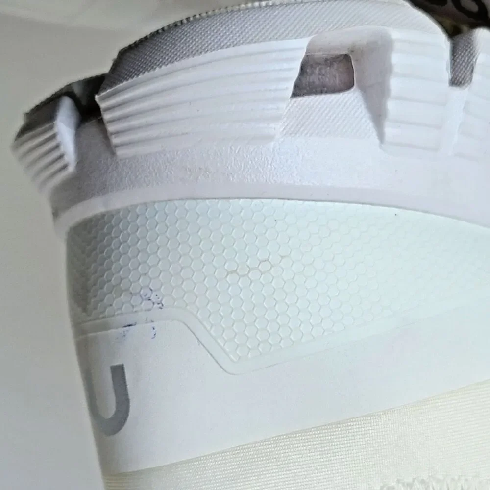 On Cloud 5 Women's Running Shoes White CloudTec Sneakers US 10 EU 42 Athletic
